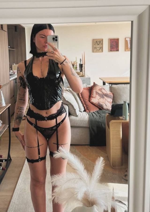 Hello gentleman, I'm Marissa❤💋sexy👅🫰and Very hot , I’m here to have a good time❤ 👅I'm very professional. Text me 6576817670 - Image 2